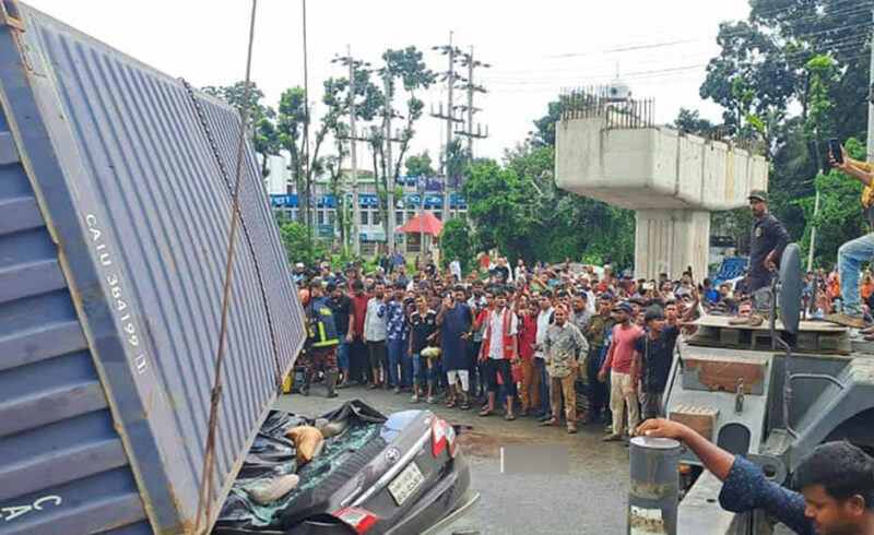 কুমিল্লায় সড়ক দুর্ঘটনায় একই পরিবারের ৪ জন নিহত, ৩ আহত