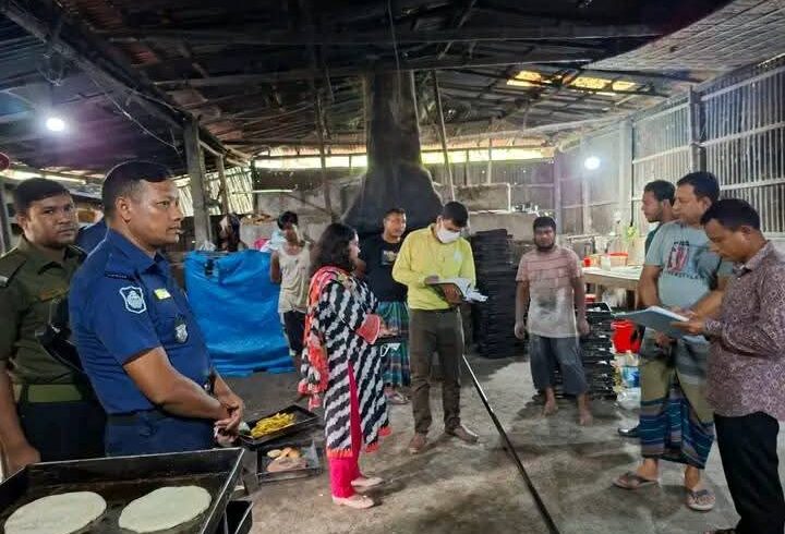 কালীগঞ্জে ভ্রাম্যমাণ আদালতের অভিযান, তিন প্রতিষ্ঠানে জরিমানা