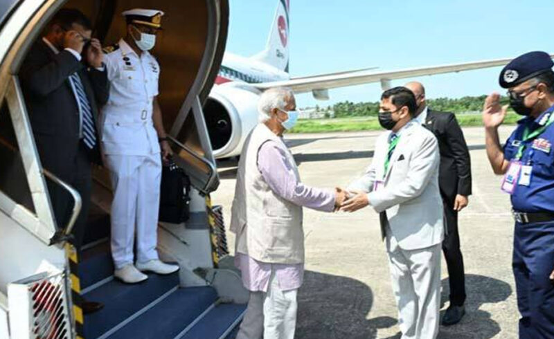 রোহিঙ্গা সংকট নিয়ে সংলাপে যোগ দিতে কক্সবাজারে প্রধান উপদেষ্টা
