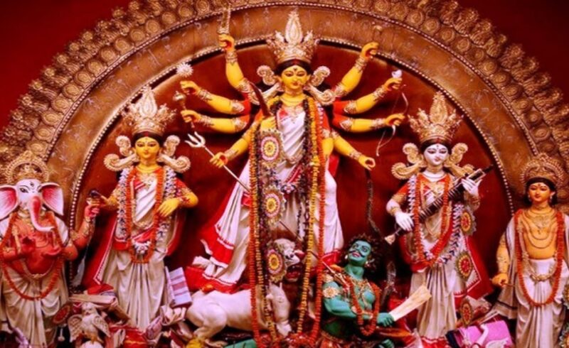 শারদীয় দুর্গোৎসবের মহাষষ্ঠী আজ