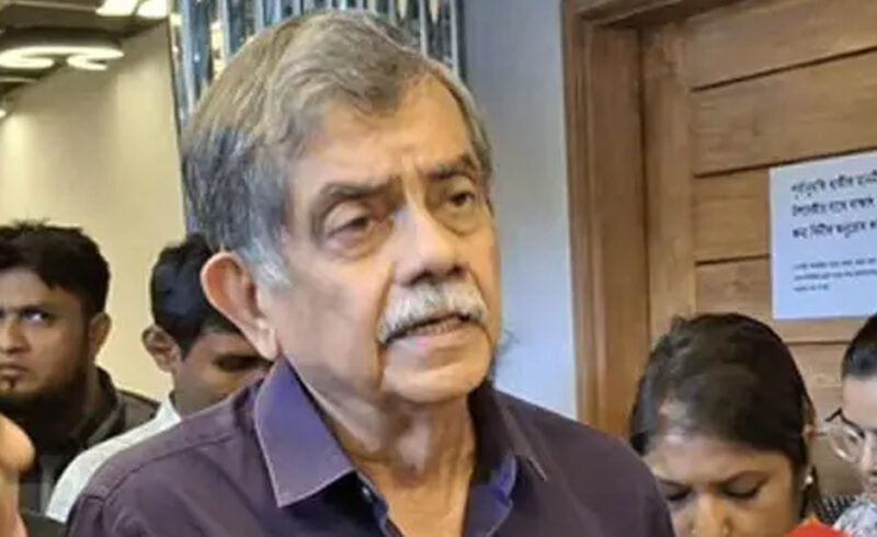 আন্দোলনরত শিক্ষকরা শ্রেণিকক্ষে ফেরার আশা উপদেষ্টার