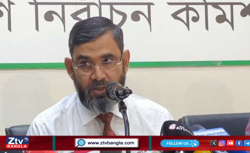‘আমরা সবাই ভাবমূর্তি সংকটে আছি’ — কেন বললেন ইসি সানাউল্লাহ
