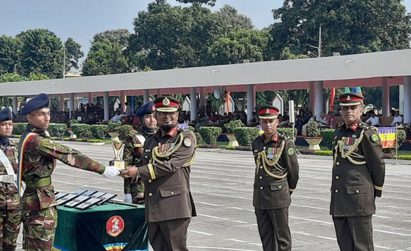 ইএমই কোরের রিক্রুট ব্যাচ-২০২৫ সেনাবাহিনী প্রধান কুচকাওয়াজ সম্পন্ন