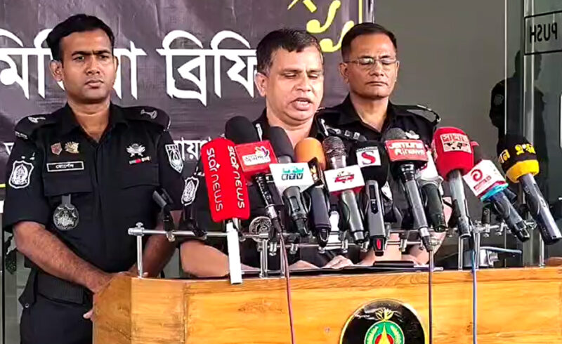 সিদ্ধিরগঞ্জের শীর্ষ সন্ত্রাসী সাহেব আলীকে সুনামগঞ্জ থেকে গ্রেফতার