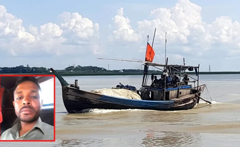 পুলিশের স্পিডবোট দেখে নদীতে ঝাঁপ, অতঃপর
