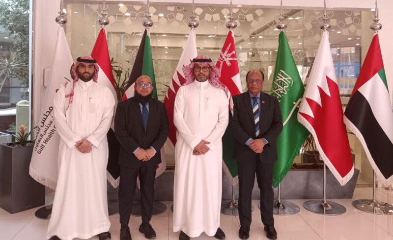 রিয়াদে গালফ হেলথ কাউন্সিলের মহাপরিচালকের সঙ্গে প্রবাসীকল্যাণ সচিবের বৈঠক
