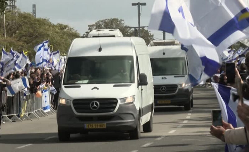 ‘সাপও মরল, লাঠিও ভাঙল না’—ইসরায়েলকে যেভাবে ভেলকি দেখালো হামাস