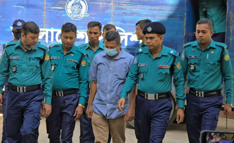 ‘ট্রাইব্যুনালে আনা হয়েছে রাজসাক্ষী সাবেক আইজিপি মামুনকে’