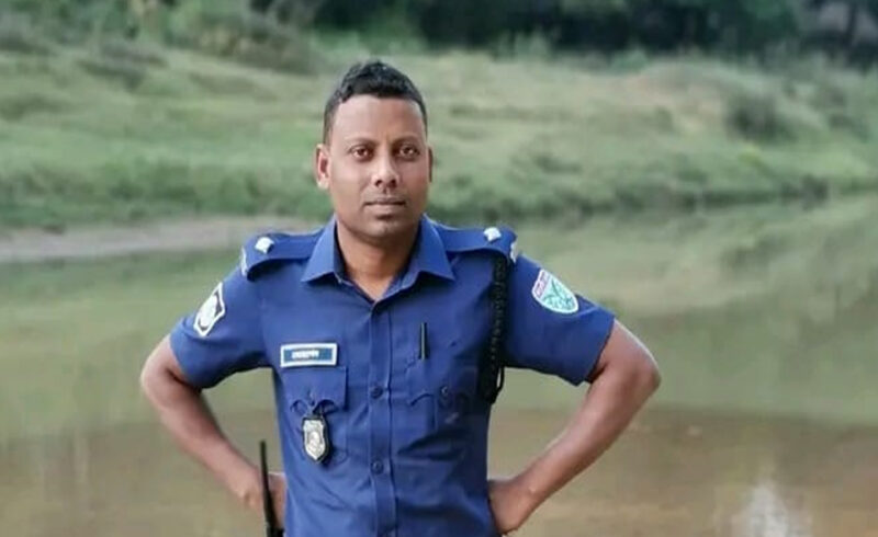 নোয়াখালী সোনাইমুড়ী থানার ওসি মোরশেদ আলমের বদলি: এলাকাবাসীর মাঝে হতাশা