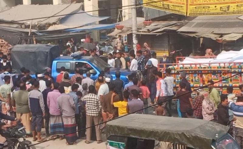 চাঁপাইনবাবগঞ্জে পৃথক সড়ক দুর্ঘটনায় নিহত ৪